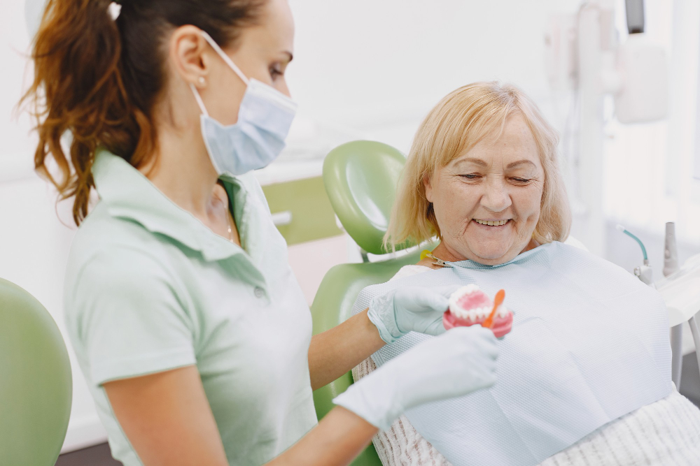 visitas-regular-al-dentista-tercera-edad